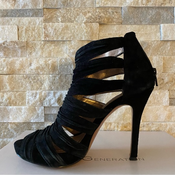 BCBG Jubilee Black Maya Nubuck Heels - Picture 5 of 9